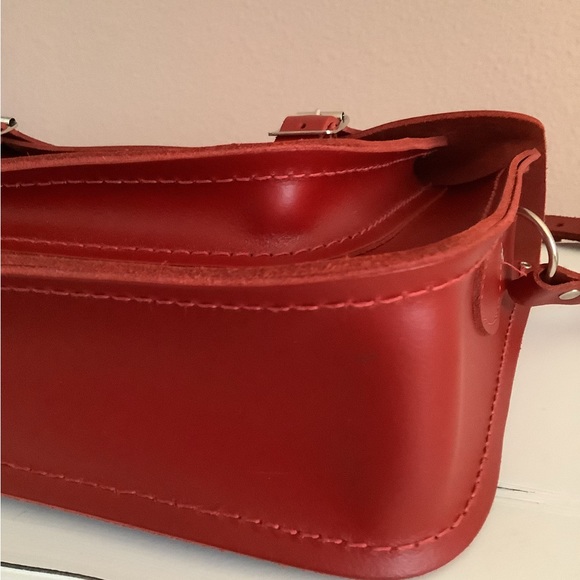 Authentic The Cambridge Satchel Lipstick Red - Picture 10 of 10